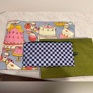 🍌 SOLD 🍌 2 Baggu 3D pouches & 1 Baggu Flat Pouch
